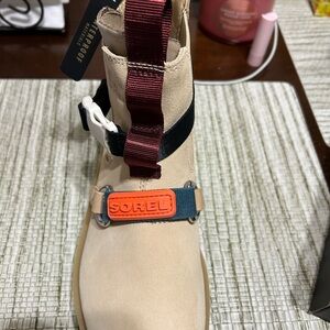 Sorel Women's Beige Winter Boots.  Brand new in box. Waterproof. Has tags on the